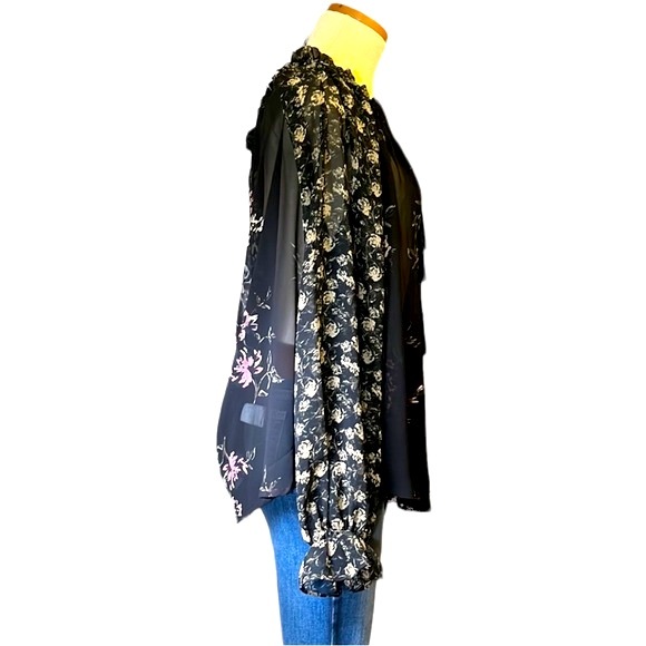ASTR 'Becky' Floral Print Sheer Top, Small - Picture 6 of 11